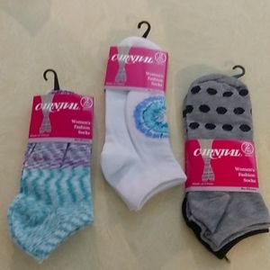 NWT, CARNIVAL BRAND, WOMEN'S FASHION SOCKS, SIZE 9-11